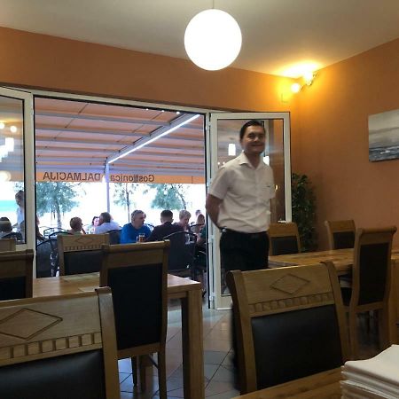 Apartments Dalmacija 스타리그라드 파클레니차 외부 사진