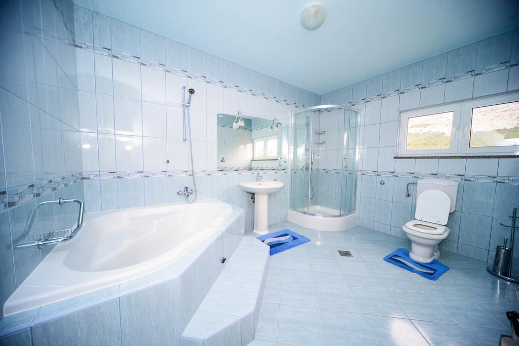 Apartments Dalmacija 스타리그라드 파클레니차 객실 사진