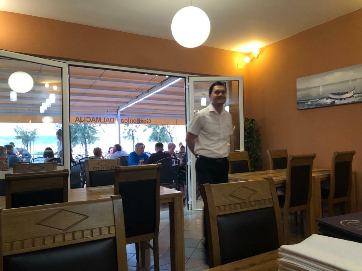 Apartments Dalmacija 스타리그라드 파클레니차 외부 사진